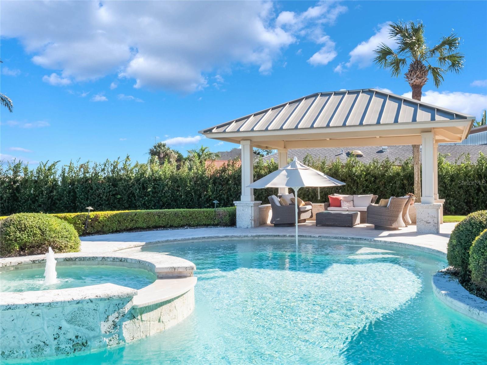 YACHT CLUB ISLAND ESTATE - Residential