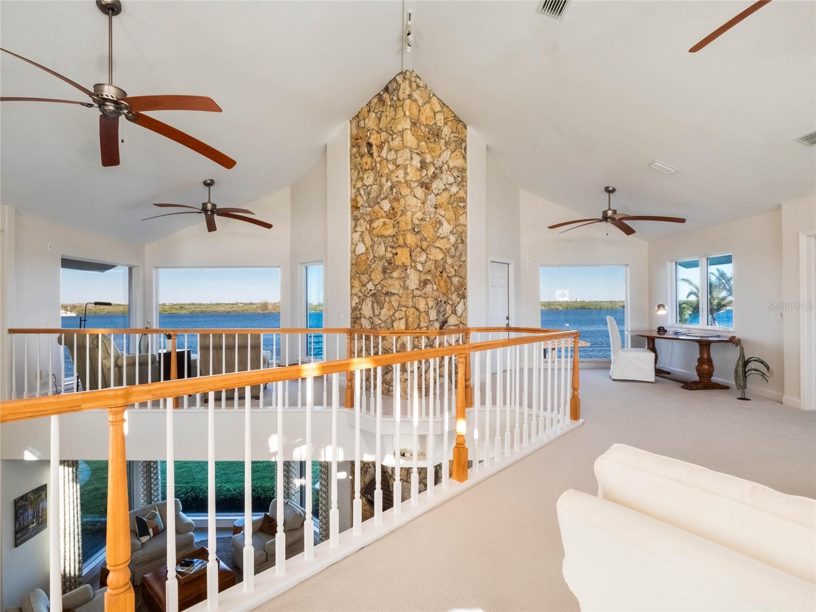 YACHT CLUB ISLAND ESTATE - Residential