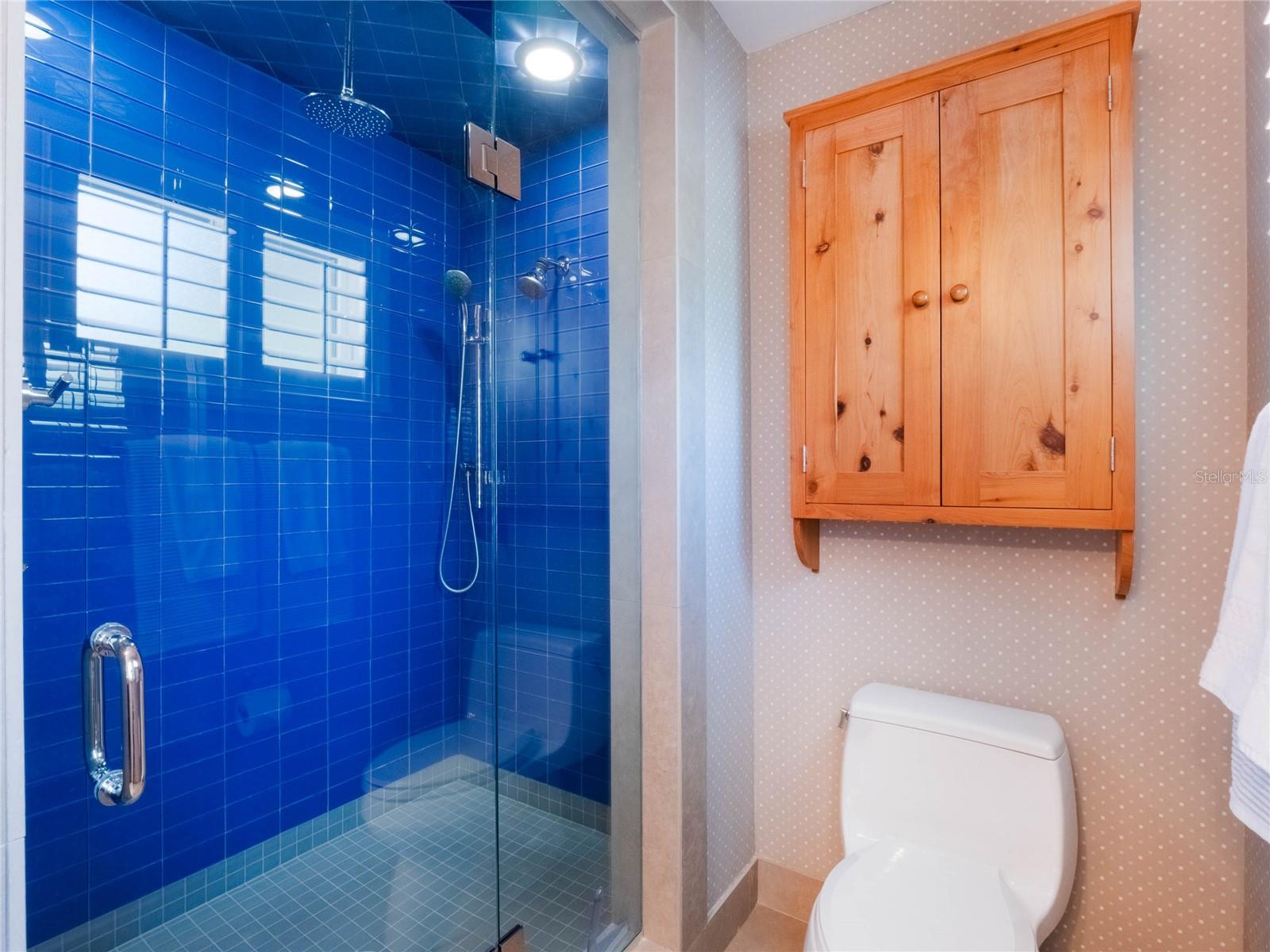 YACHT CLUB ISLAND ESTATE - Residential