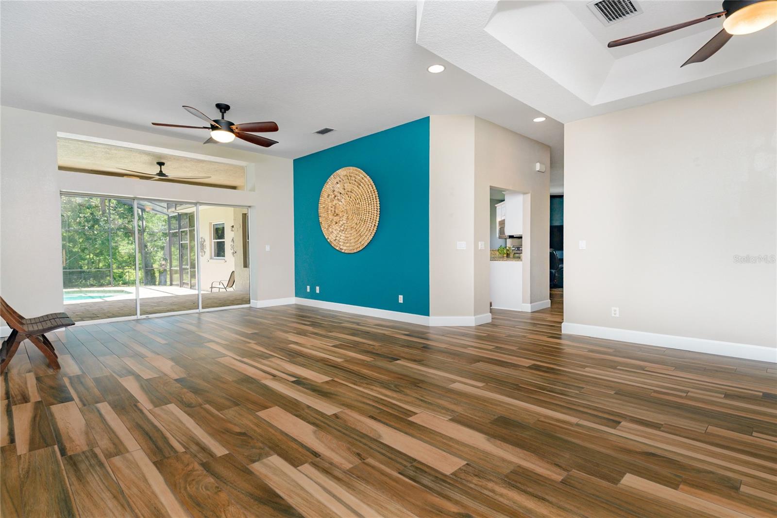 LOST LAKES REP - Residential