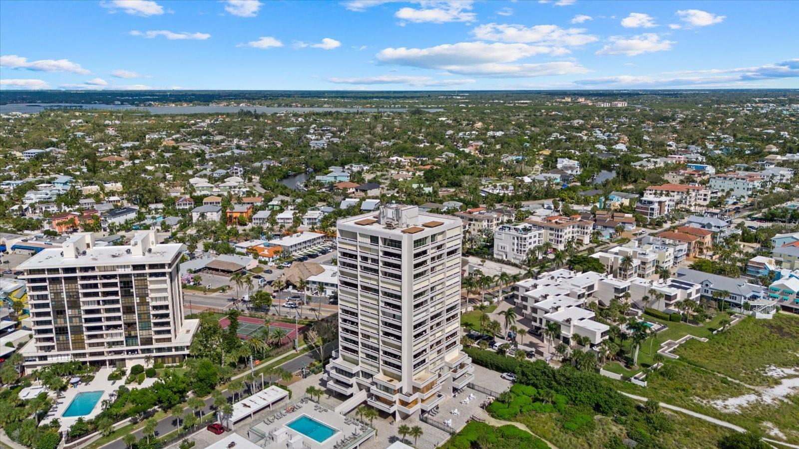 5400 OCEAN BOULEVARD 17-04
