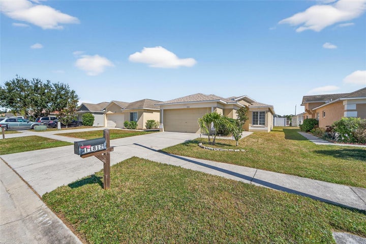 Photo 1 of 77 — 11812 LYNMOOR DRIVE, RIVERVIEW, FL 33579