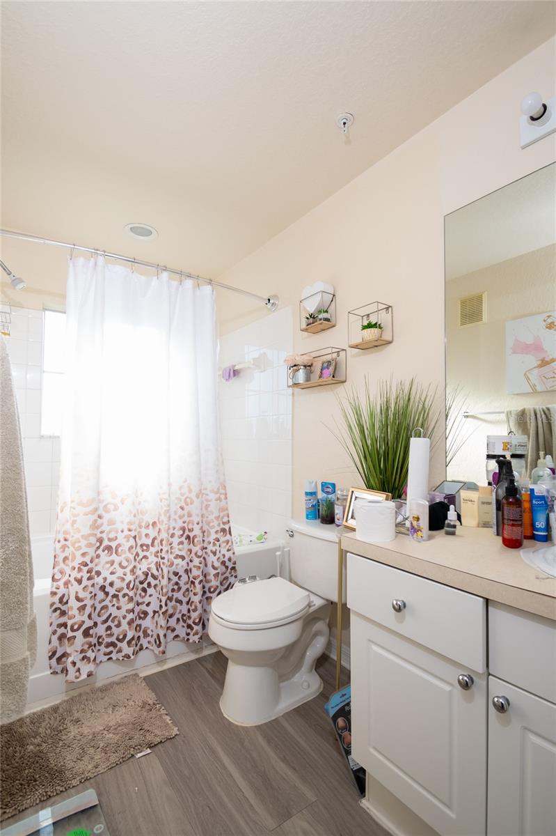 THE ENCLAVE AT RICHMOND PLACE - Residential