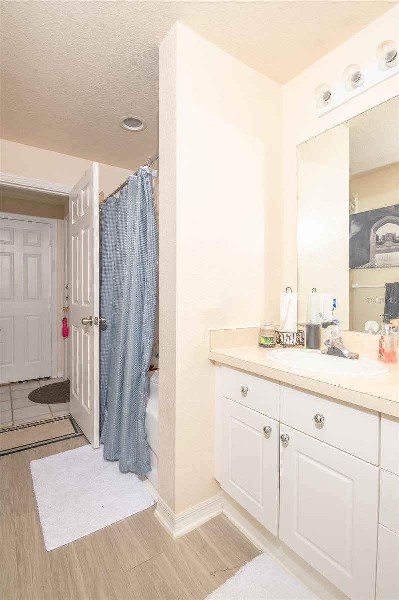 THE ENCLAVE AT RICHMOND PLACE - Residential