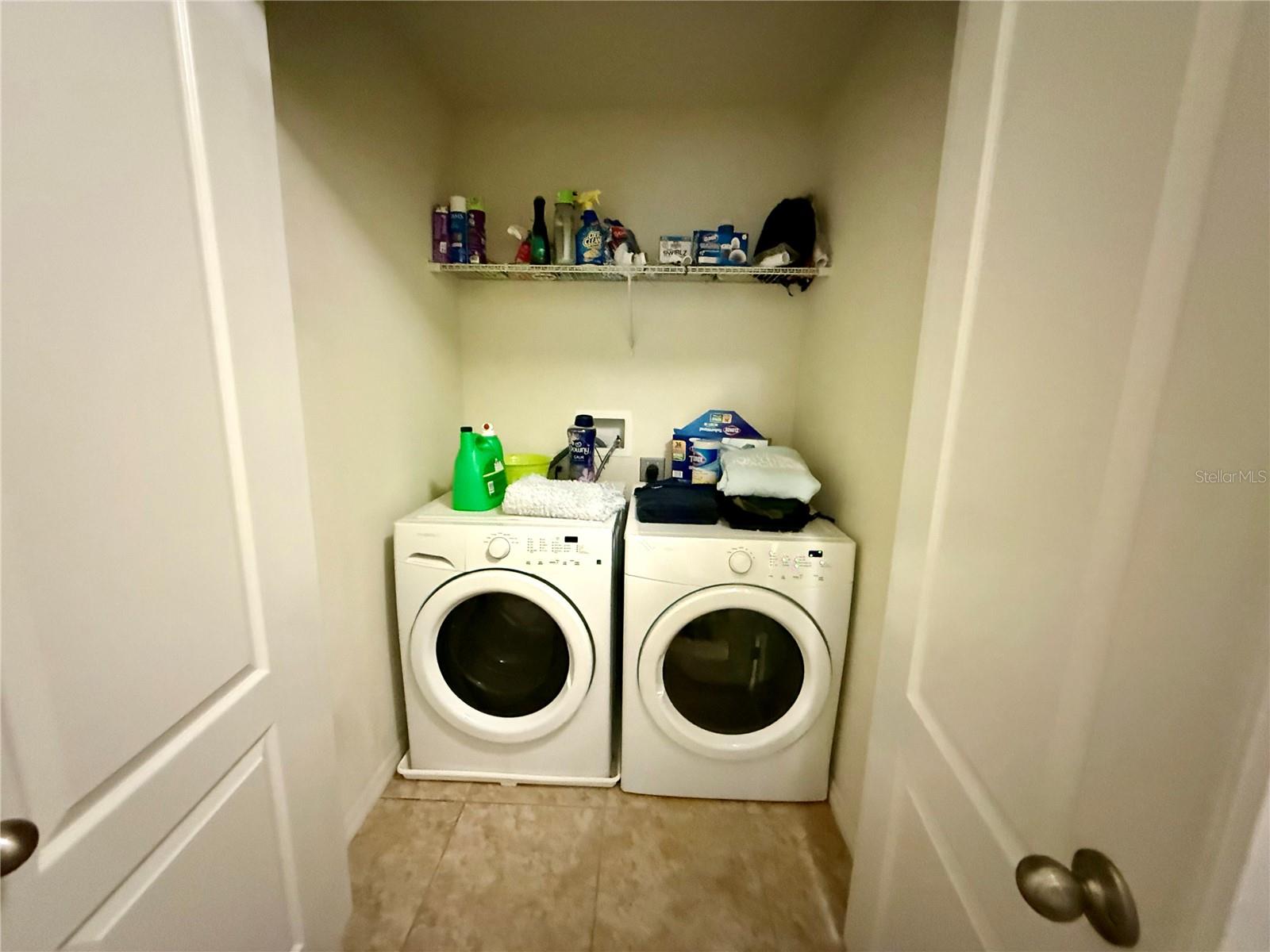 ALOMA TRAILS - Residential Lease