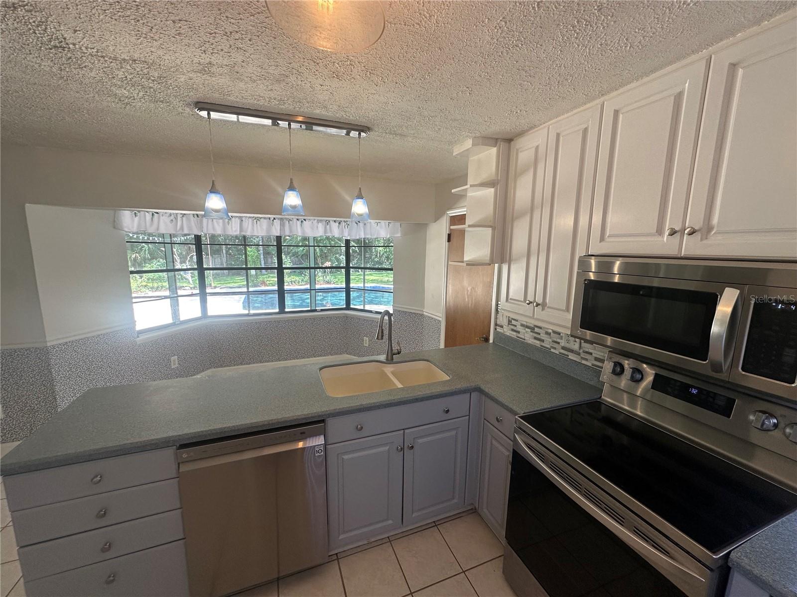 SABAL POINT AMD - Residential Lease