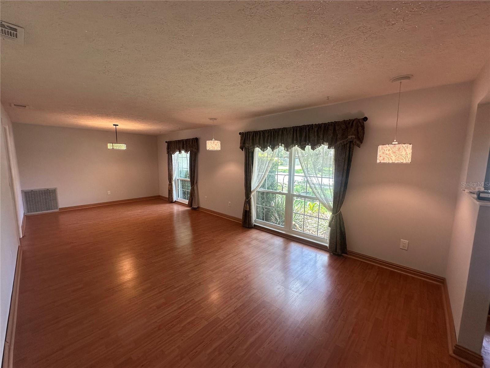 SABAL POINT AMD - Residential Lease