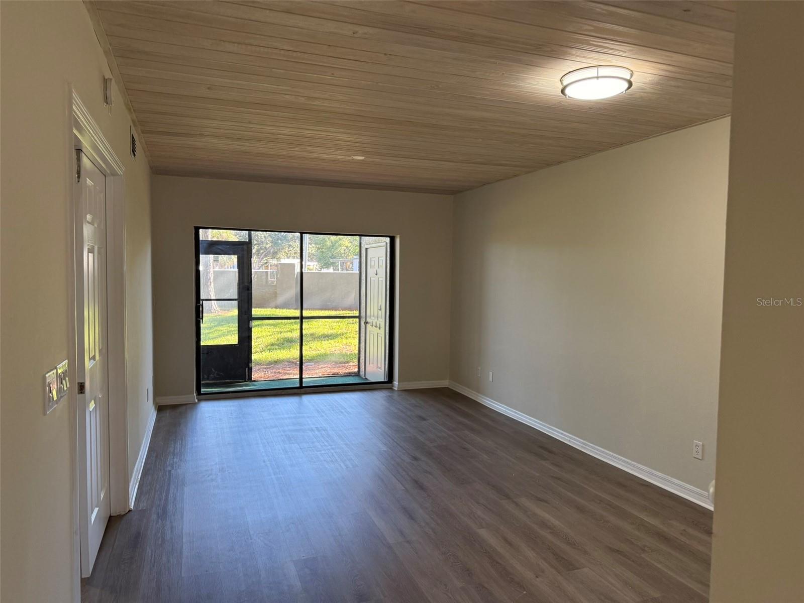 LAKE HEATHER HEIGHTS - Residential