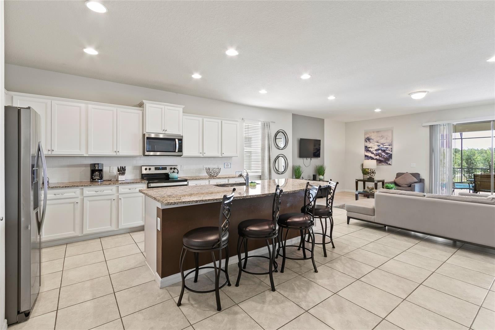 2451 LUXOR DRIVE