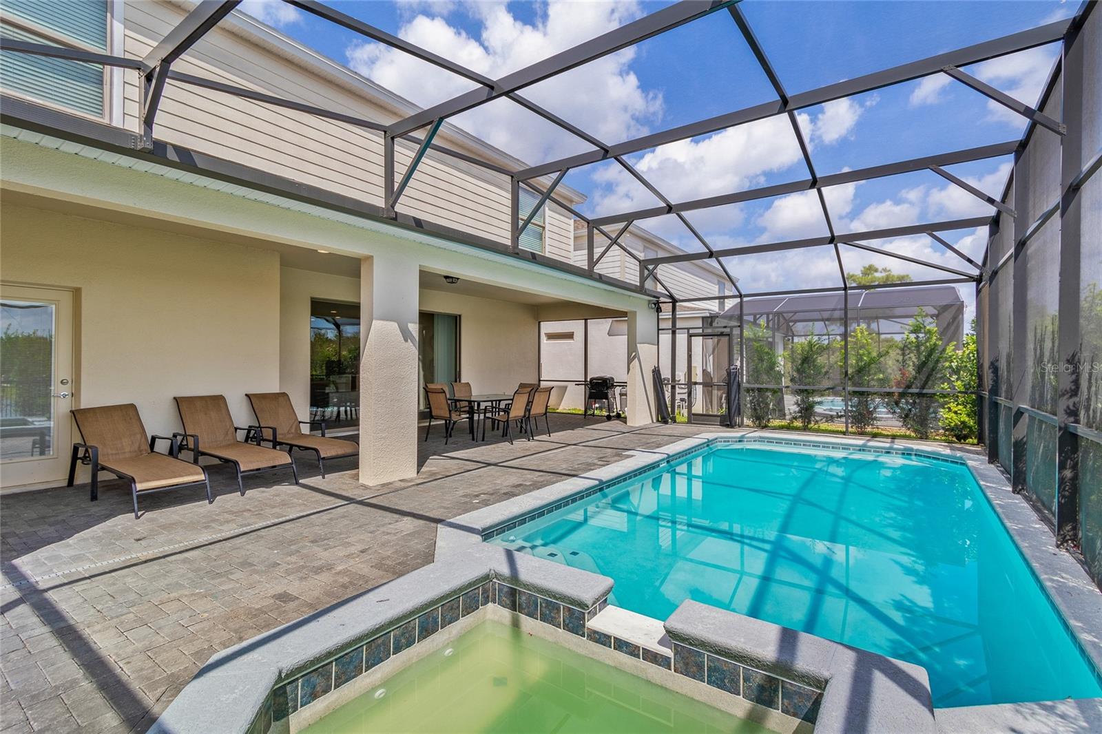 2451 LUXOR DRIVE