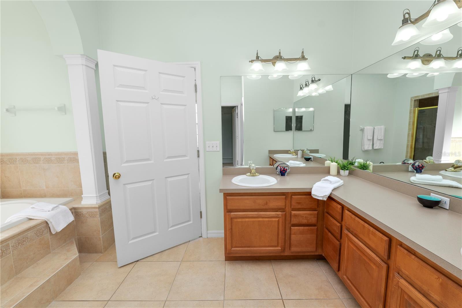 COLONY CLUB ESTATES - Residential