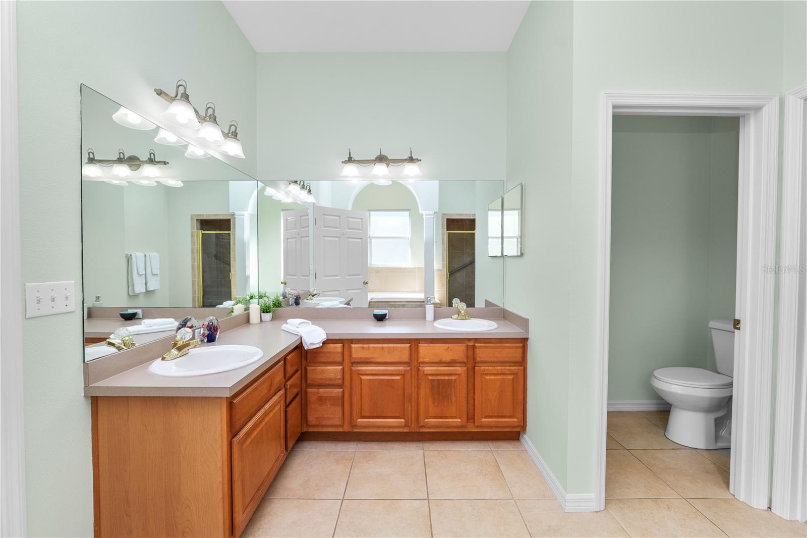 COLONY CLUB ESTATES - Residential