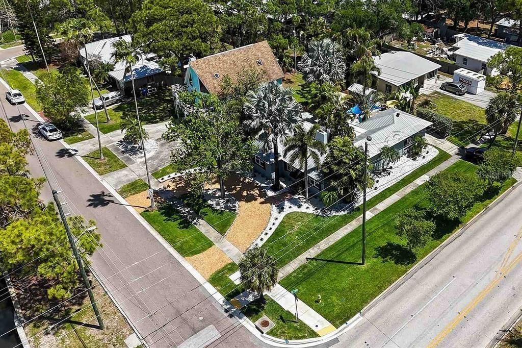 Photo of 8301 Riverside Drive NE, St Petersburg, FL 33702 (MLS # O6363359)