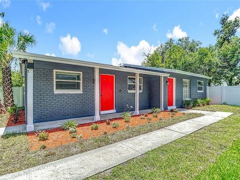 Photo of 1409 College Park Lane, Tampa, FL 33612 (MLS # A4658767)