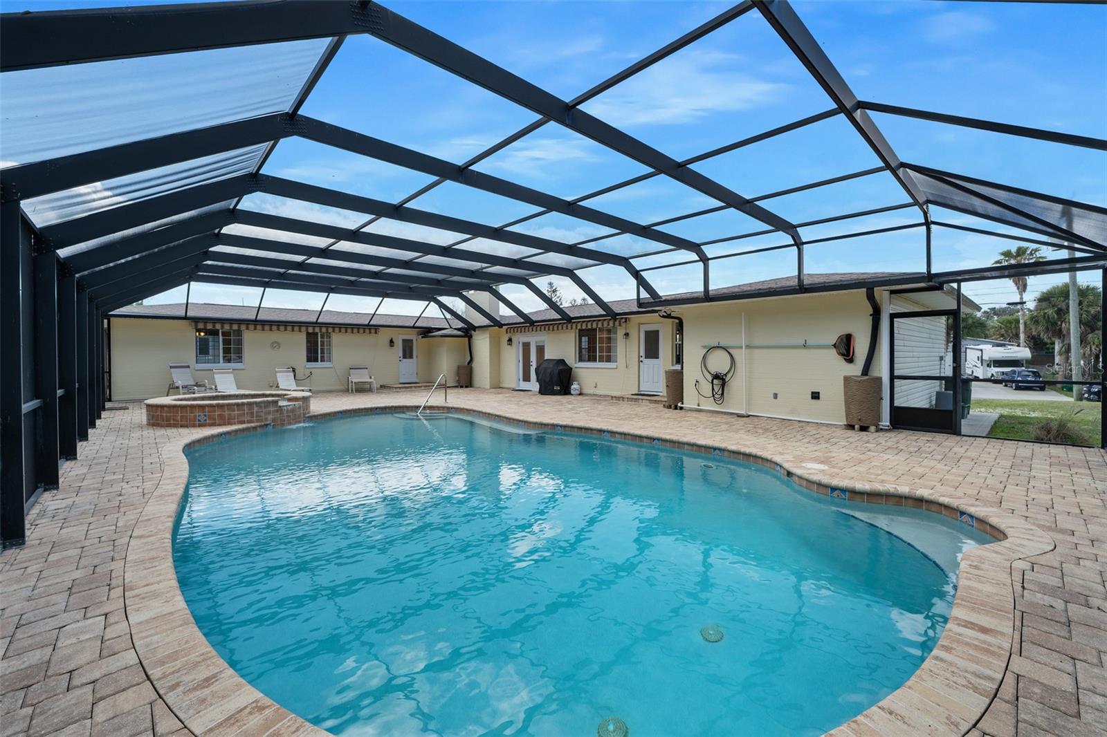 EL PINO PARGUE - Residential