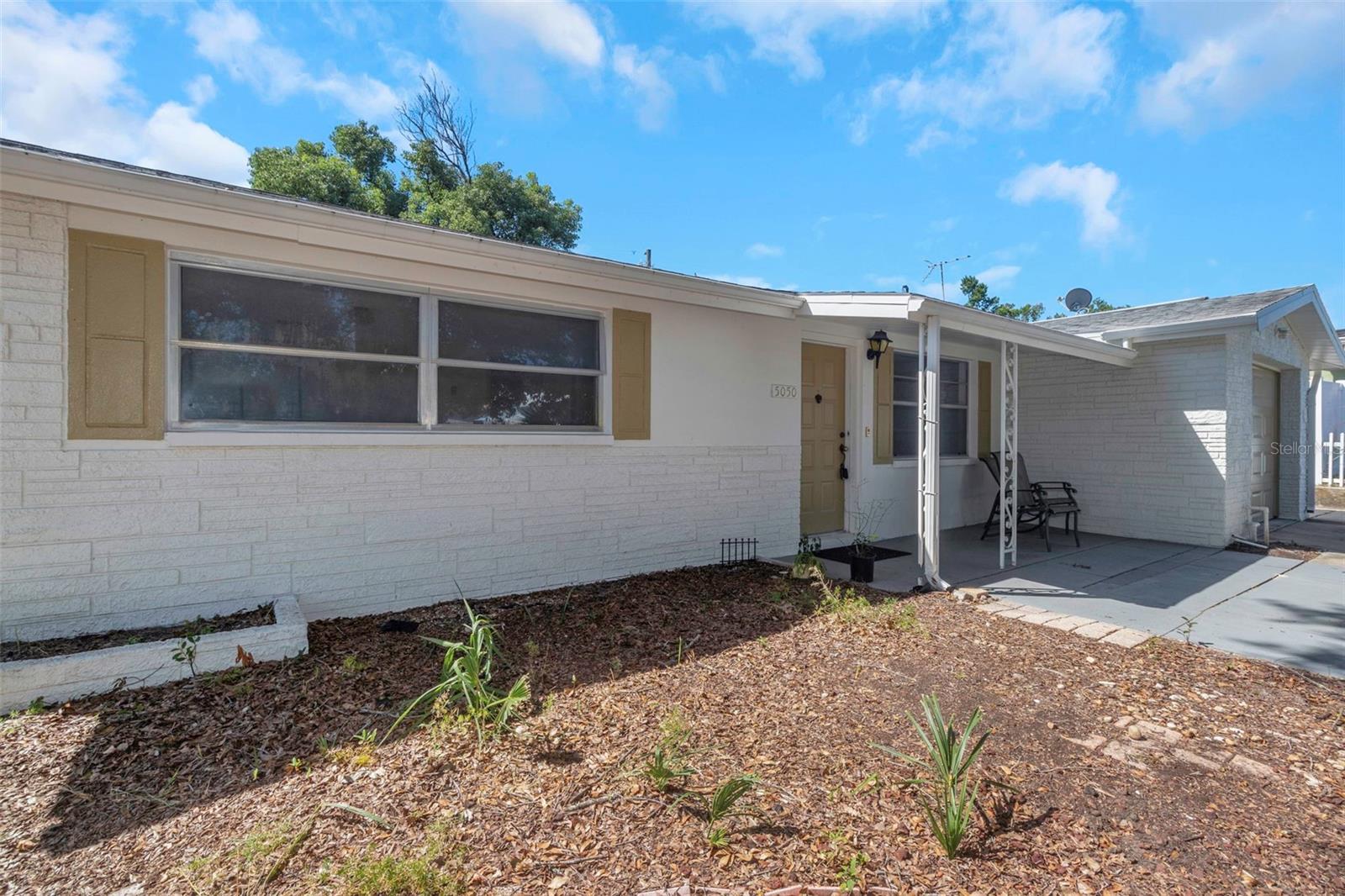 FIRST TIME HOME BUYERS! ITS YOUR TURN. 2/2/1.BONUS ROOM. 2015 ROOF. NEW AC. THIS CUTE CLEAN HOME IS PRICED PERFECTLY. WHITE TERRAZZO FLOORING. NEW INTERIOR PAINT.