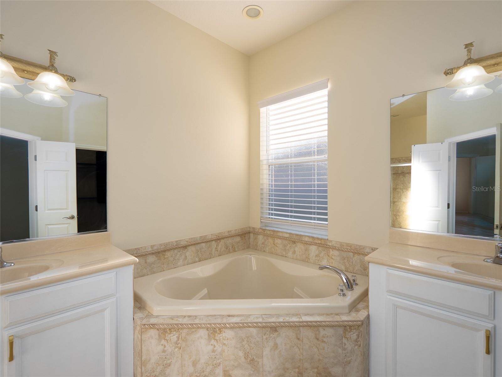 BARRINGTON RIDGE PH 1B - Residential