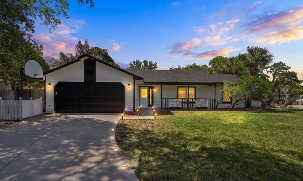 Photo of 8122 Citrus Hill Court, Orlando, FL 32818 (MLS # V4948940)
