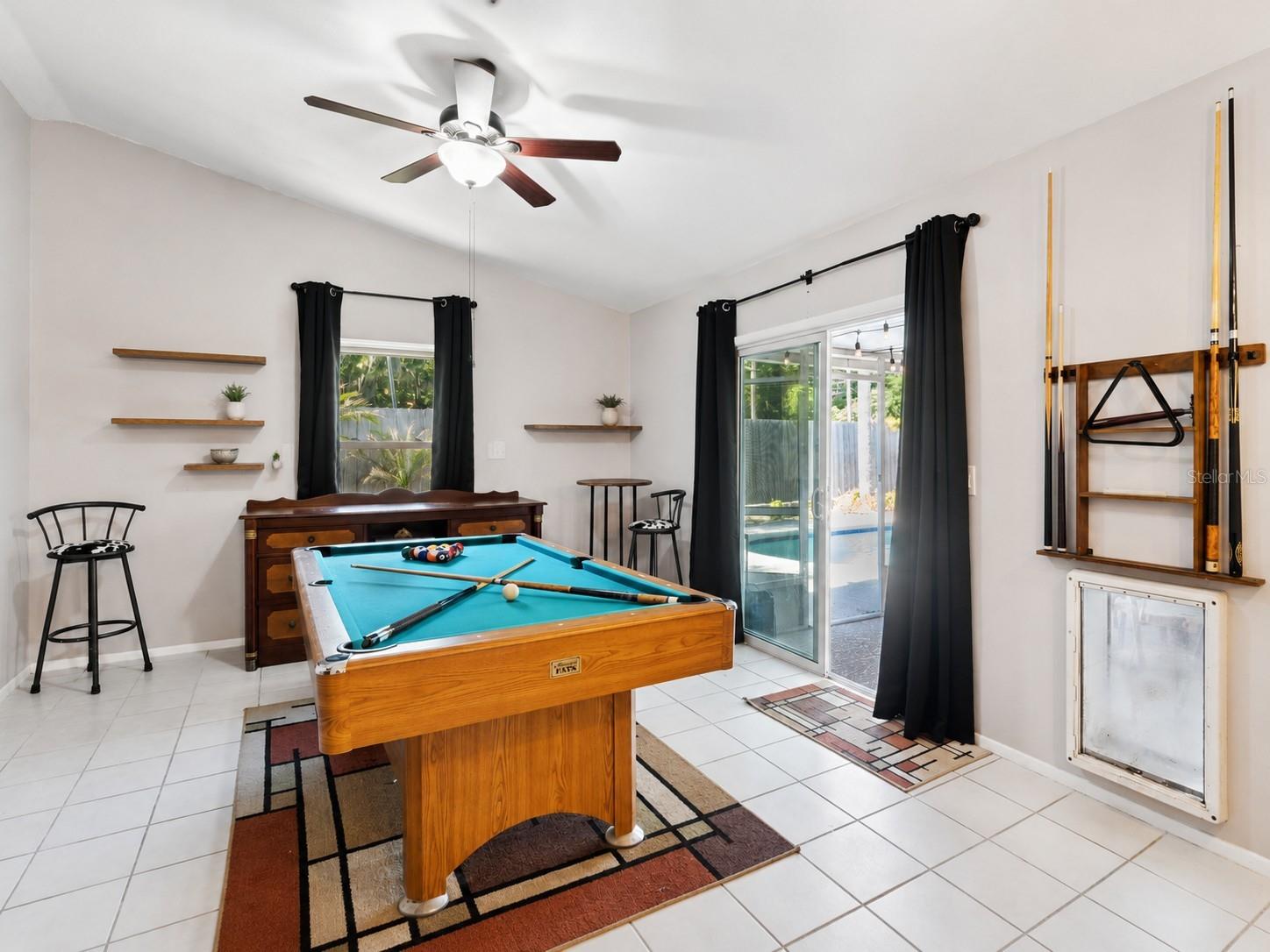 GROVE HILL - Residential