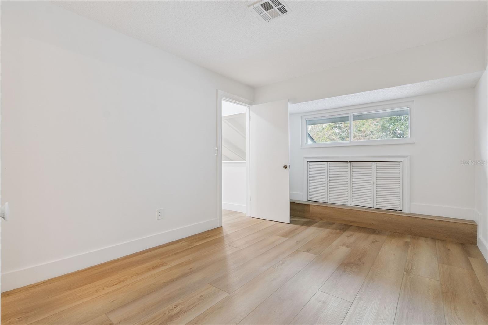 ULTRA VISTA CONDO - Residential