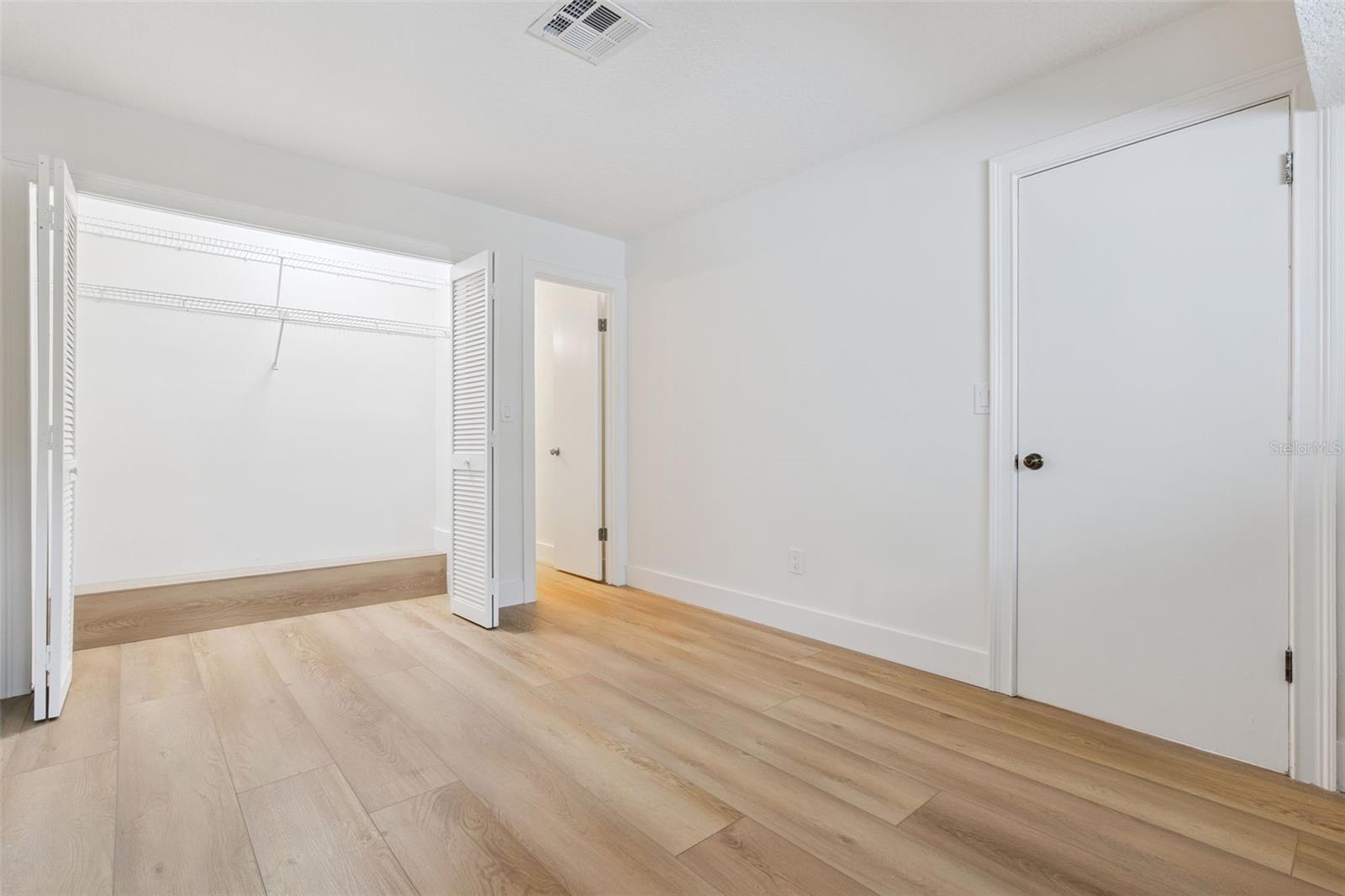 ULTRA VISTA CONDO - Residential