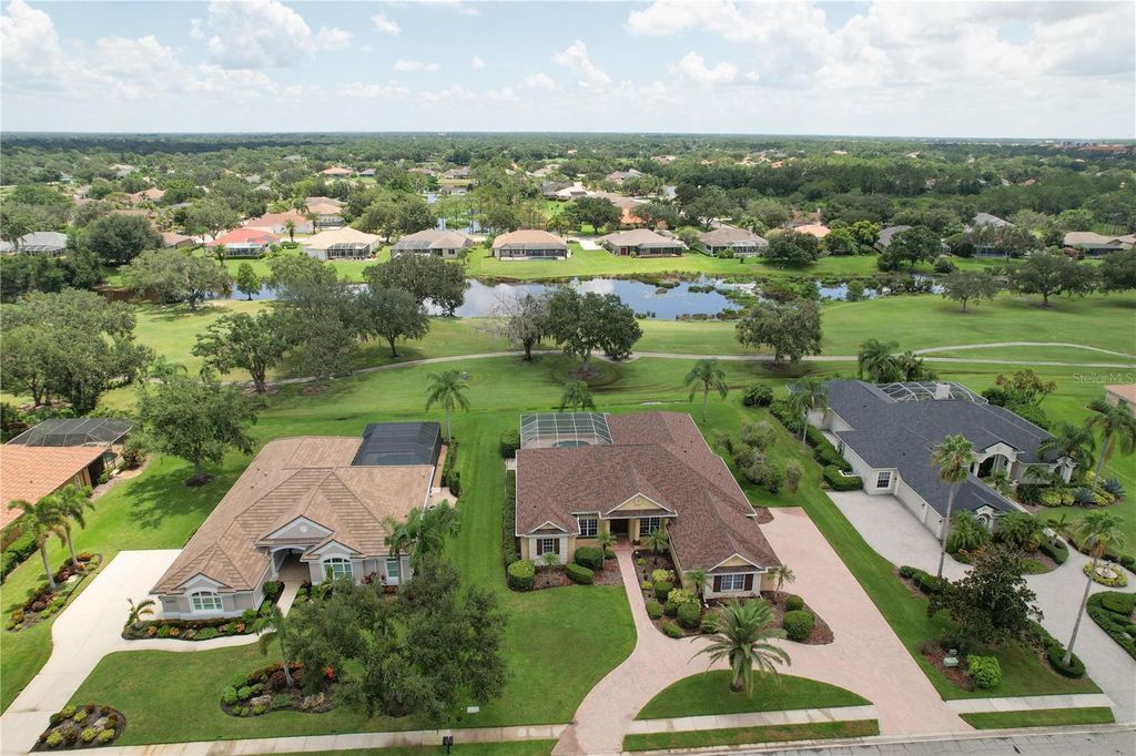 Photo of 9996 Cherry Hills Avenue Circle, Bradenton, FL 34202 (MLS # A4665126)
