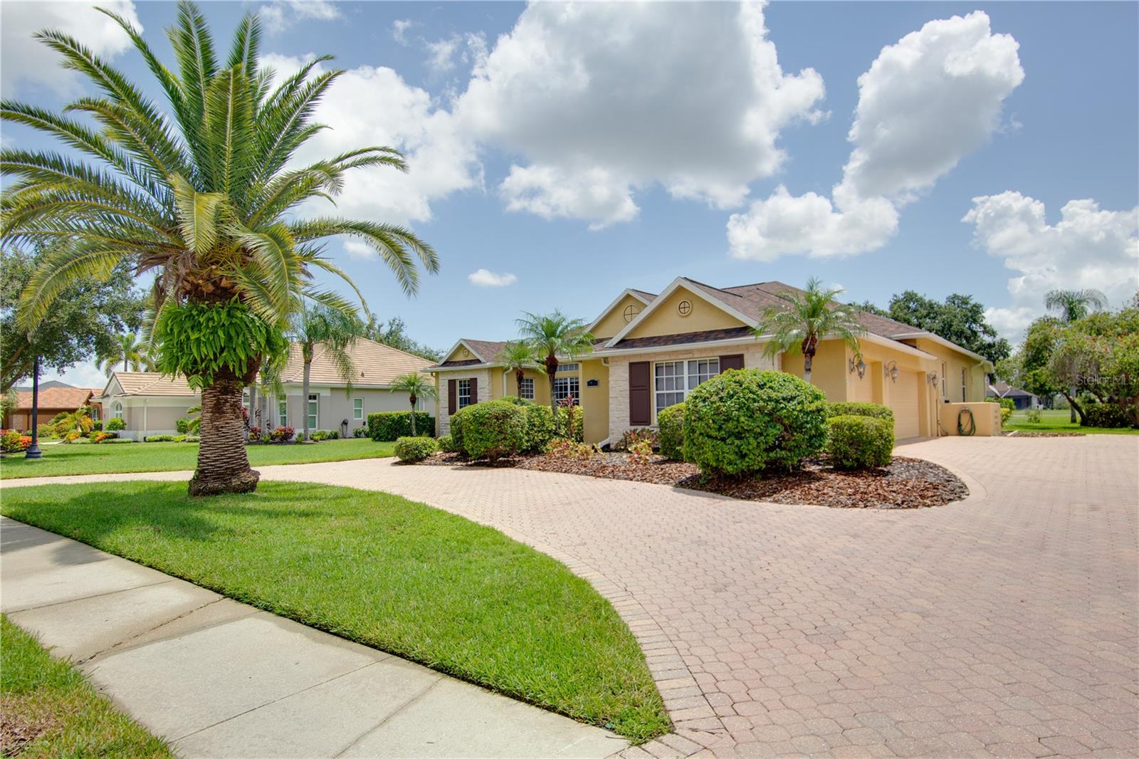 9996 CHERRY HILLS AVENUE CIRCLE