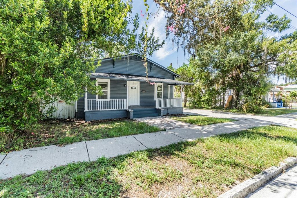 Photo of 703 E Lake Avenue, Tampa, FL 33603 (MLS # S5141881)
