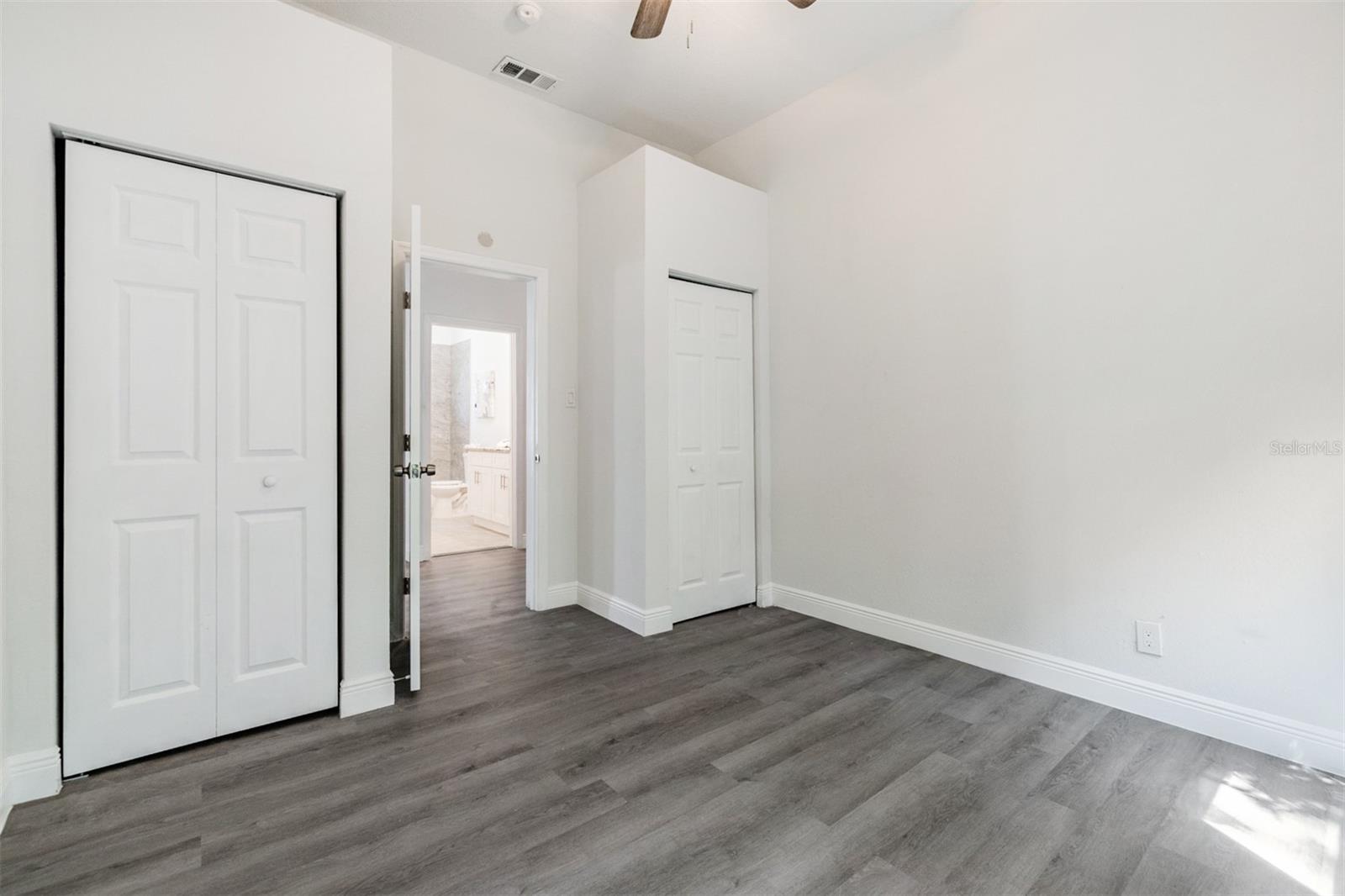 LA VERGNE 1ST ADD - Residential