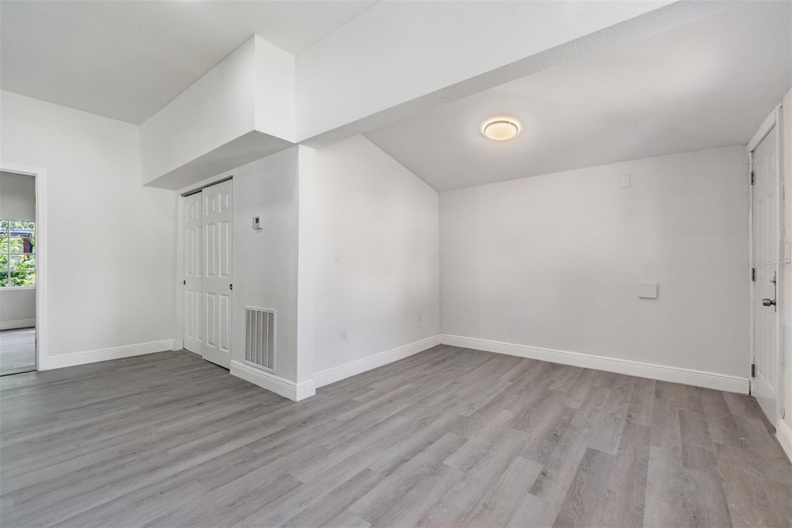 LA VERGNE 1ST ADD - Residential