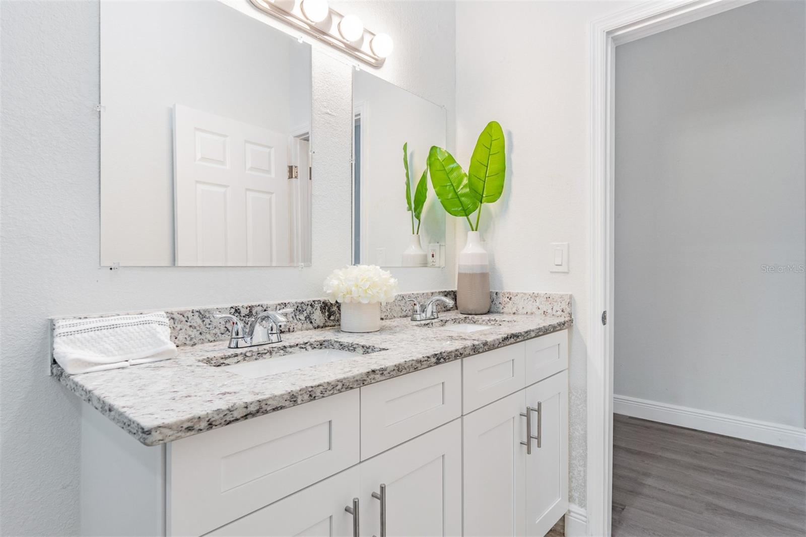 LA VERGNE 1ST ADD - Residential