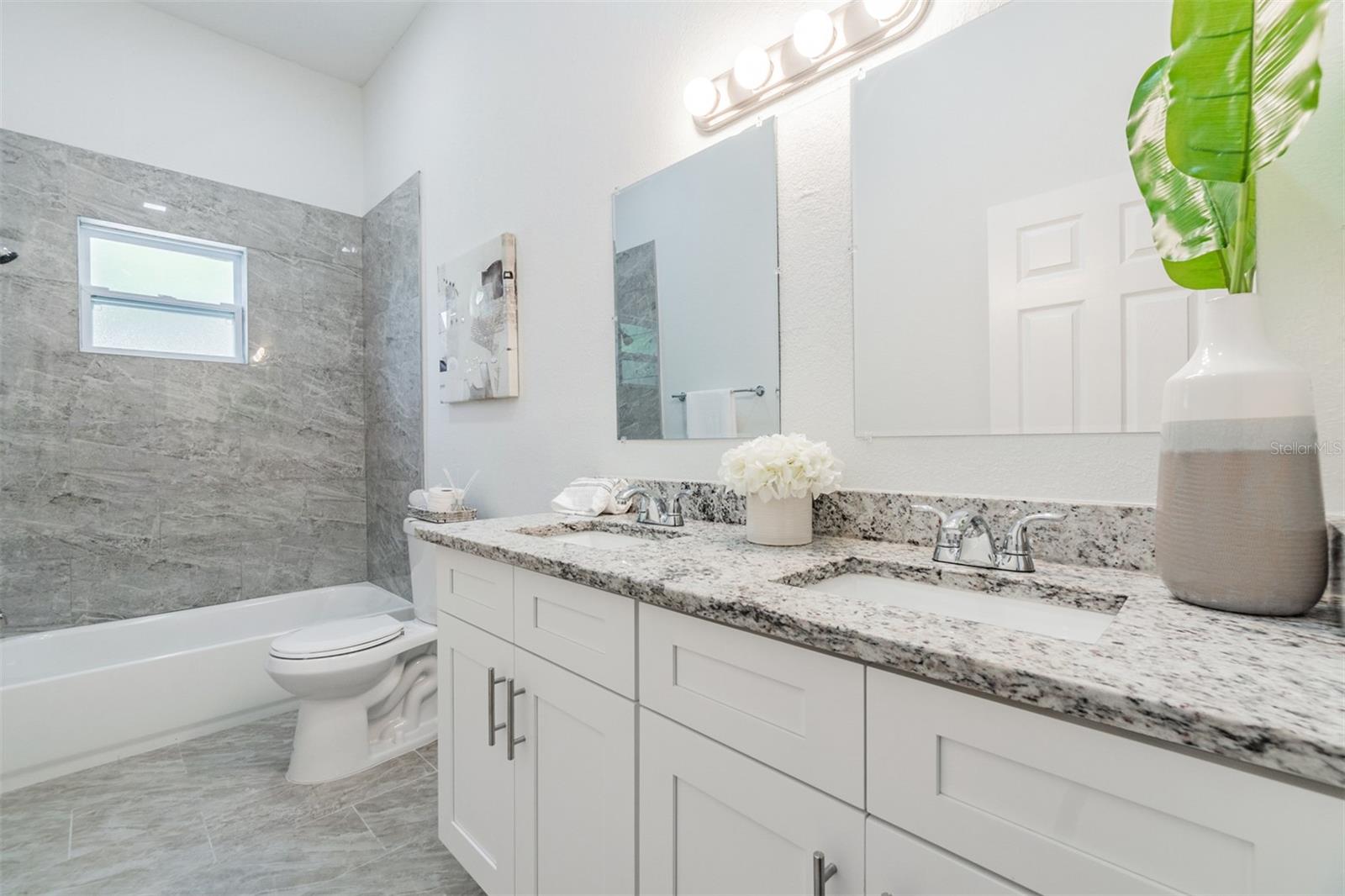 LA VERGNE 1ST ADD - Residential