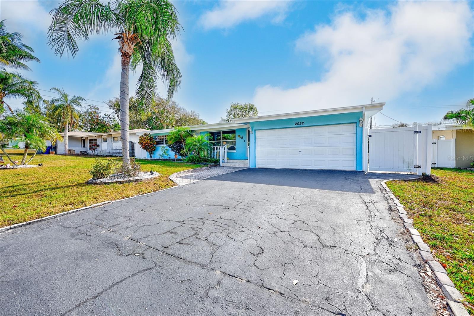 BELLEAIR MANOR - Residential