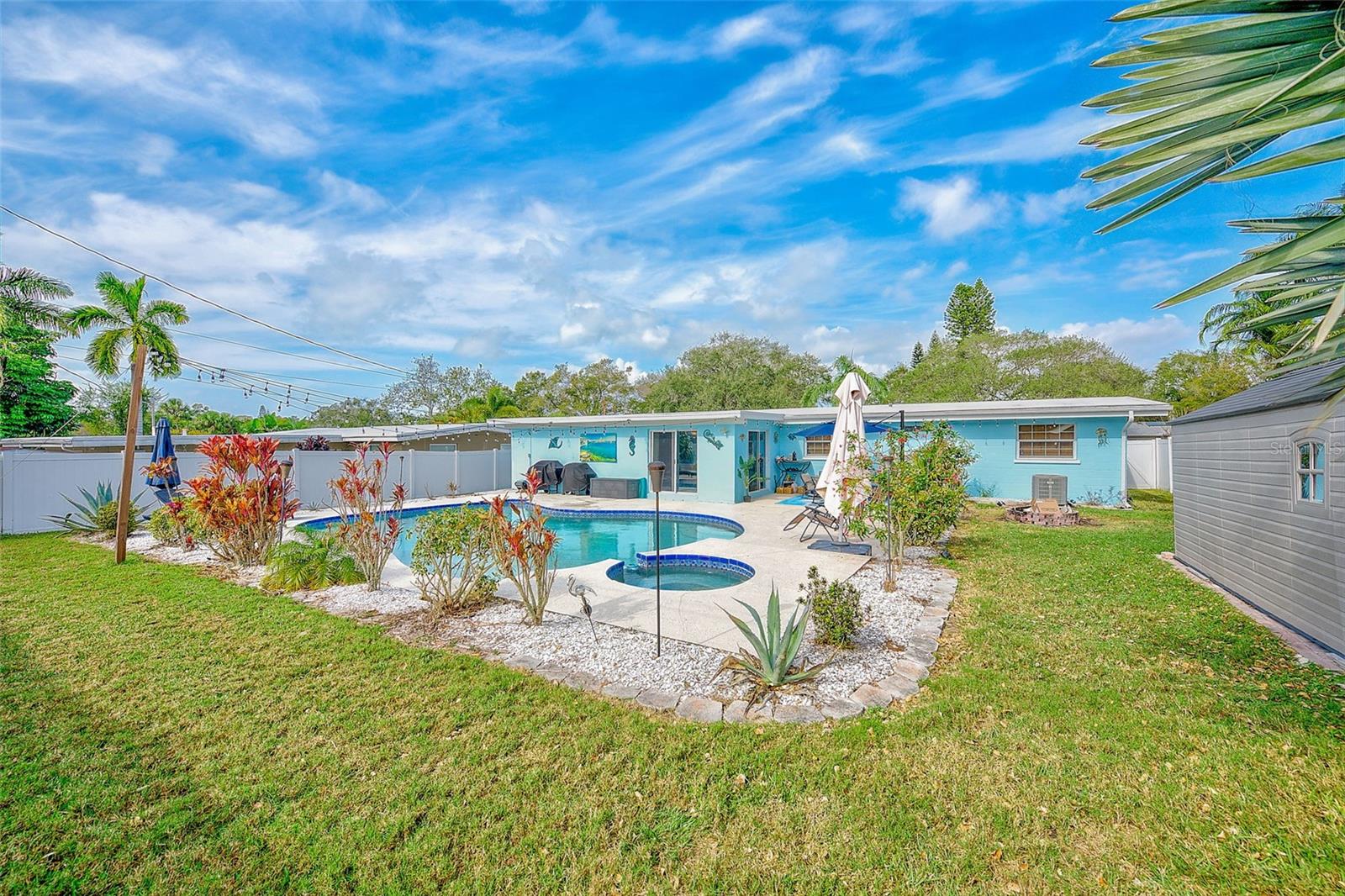 BELLEAIR MANOR - Residential