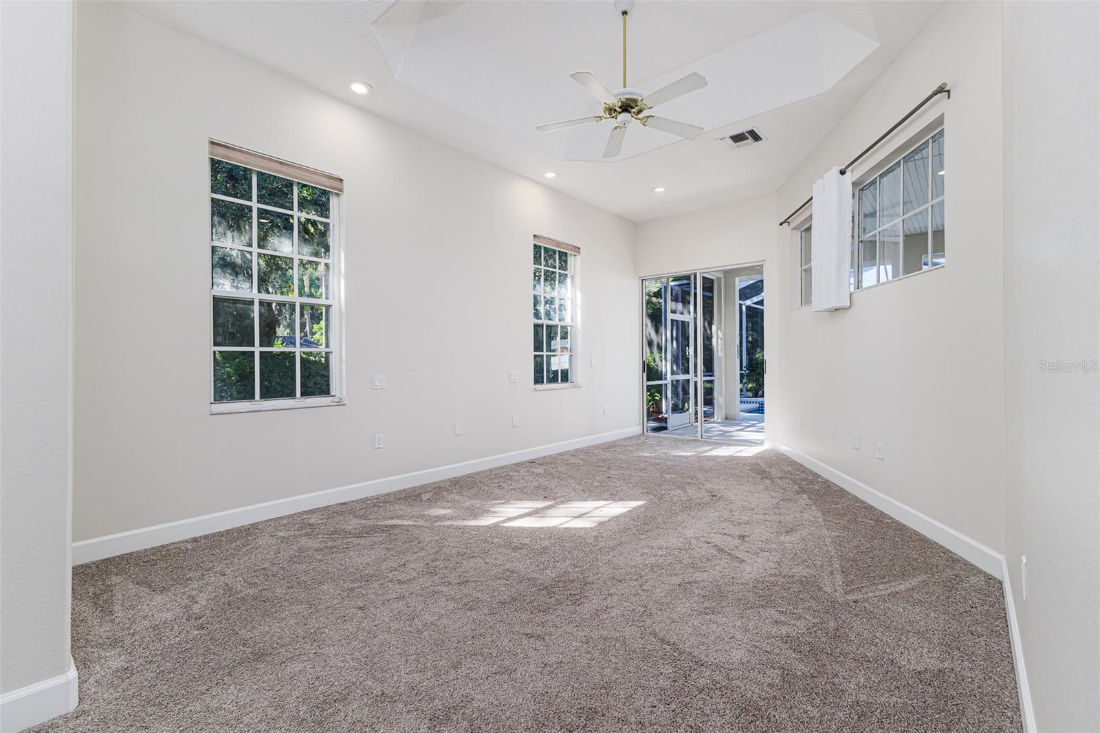 PARKVIEW LAKE ESTATES - Residential