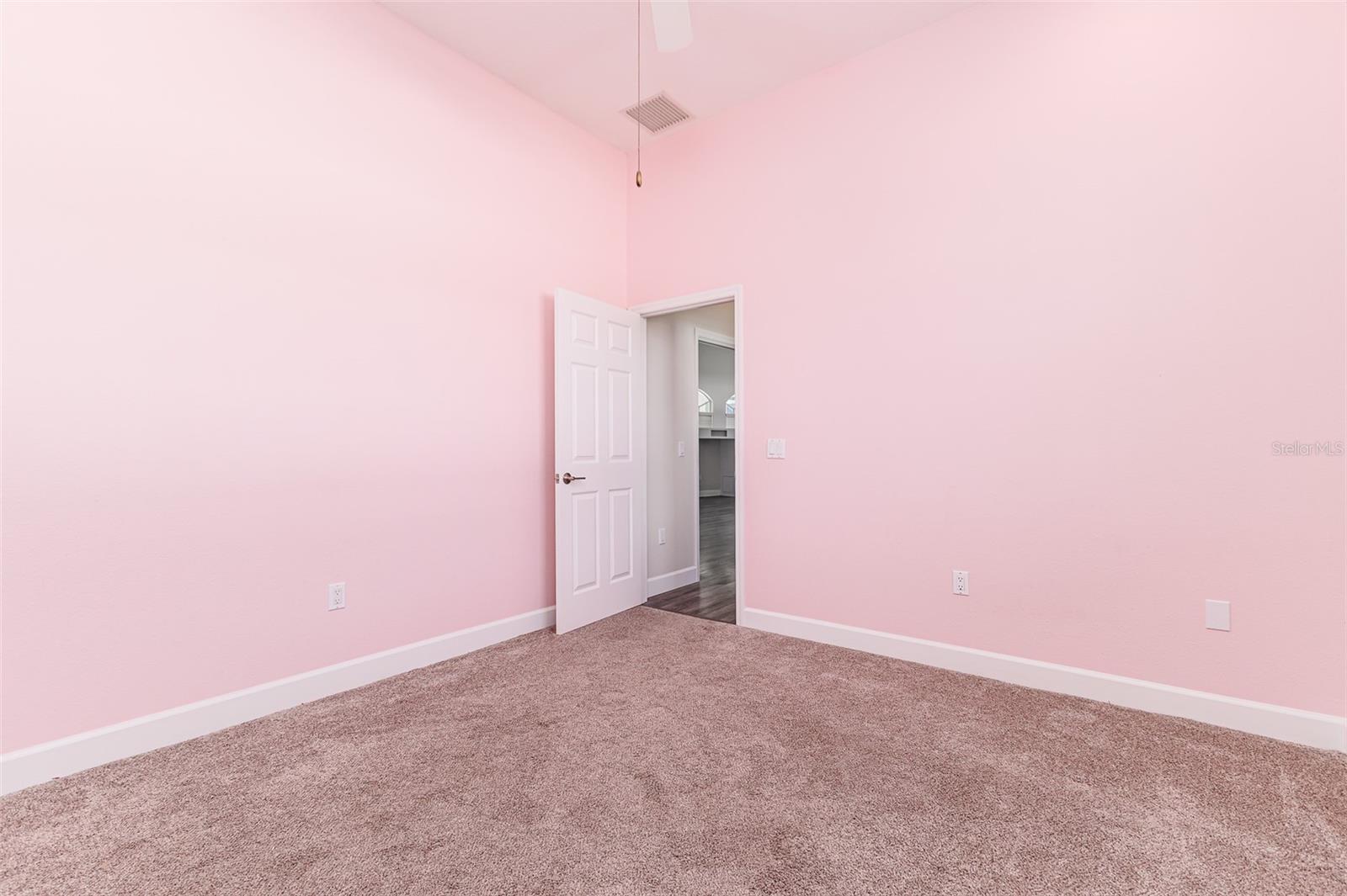 PARKVIEW LAKE ESTATES - Residential