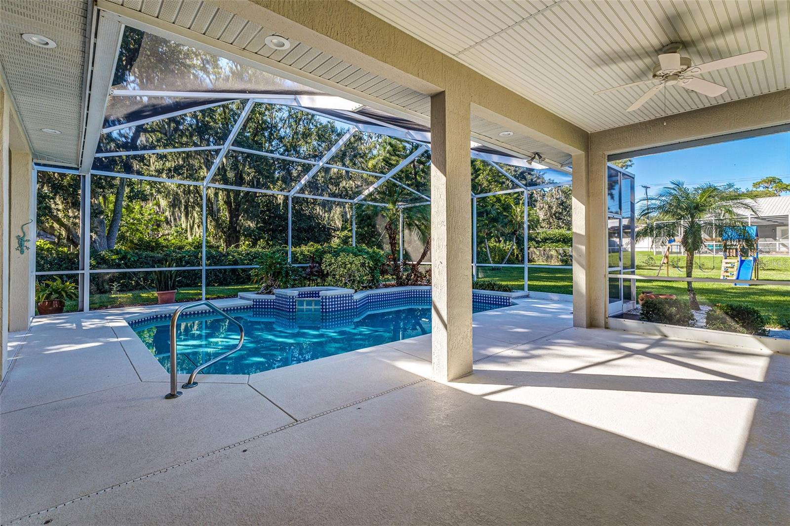 PARKVIEW LAKE ESTATES - Residential