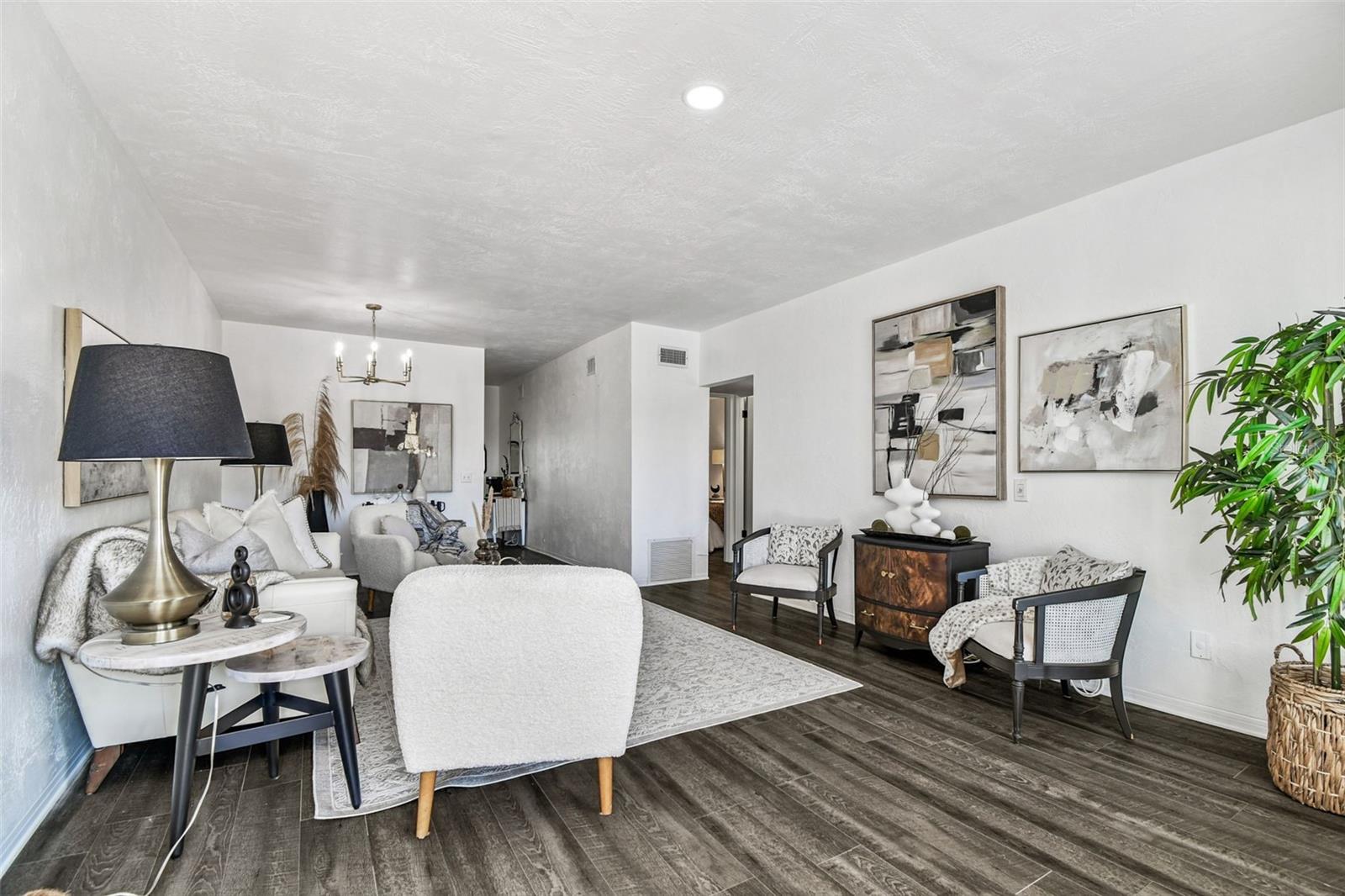 CLEARVIEW OAKS PARADISE - Residential