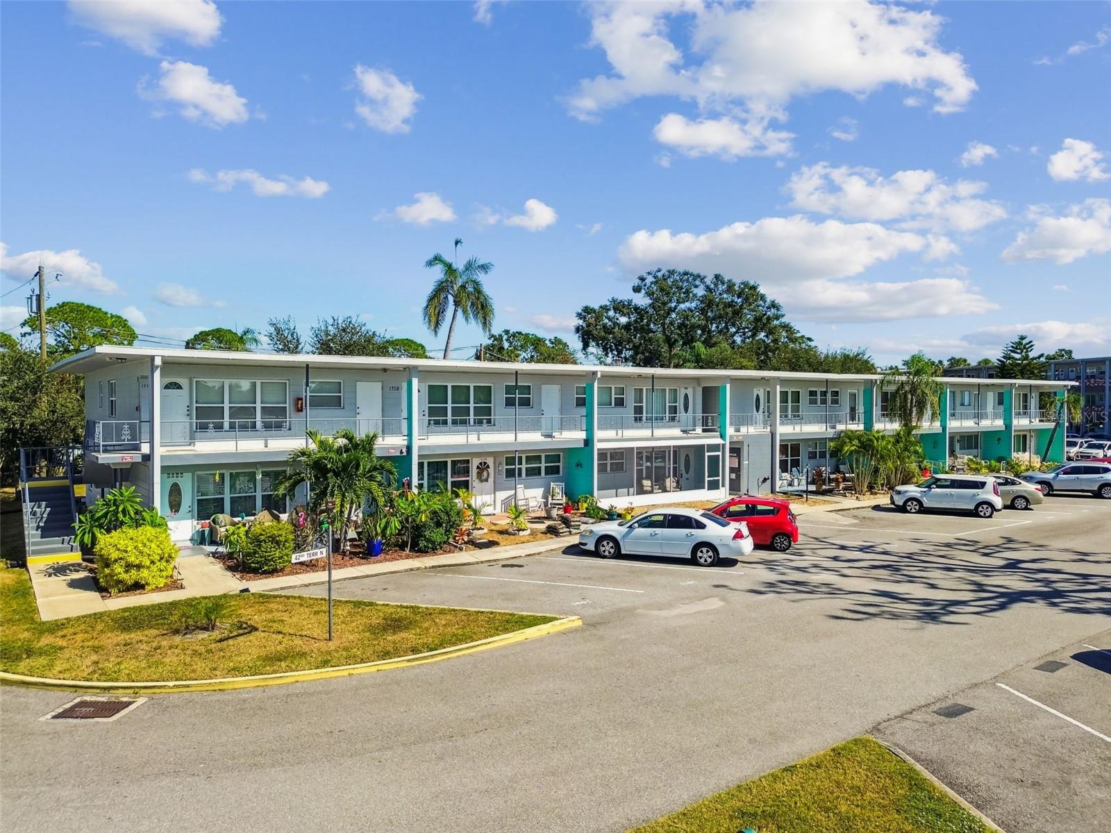 CLEARVIEW OAKS PARADISE - Residential