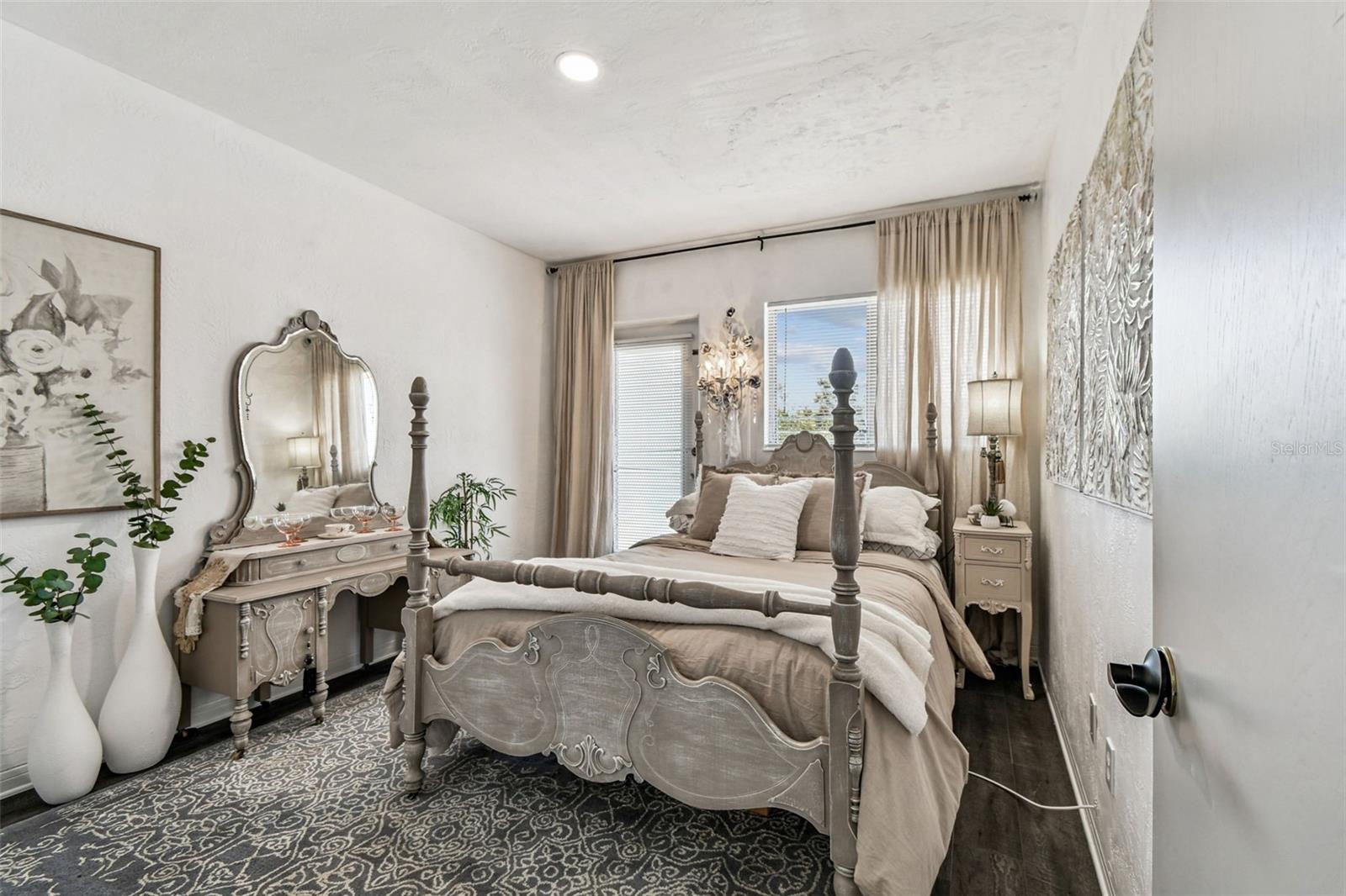 CLEARVIEW OAKS PARADISE - Residential