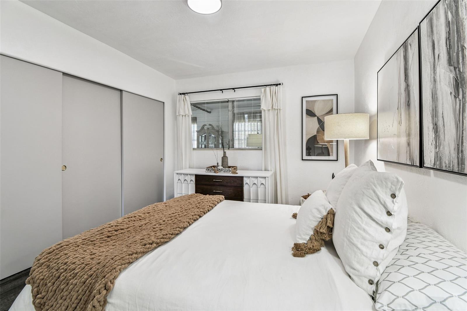 CLEARVIEW OAKS PARADISE - Residential