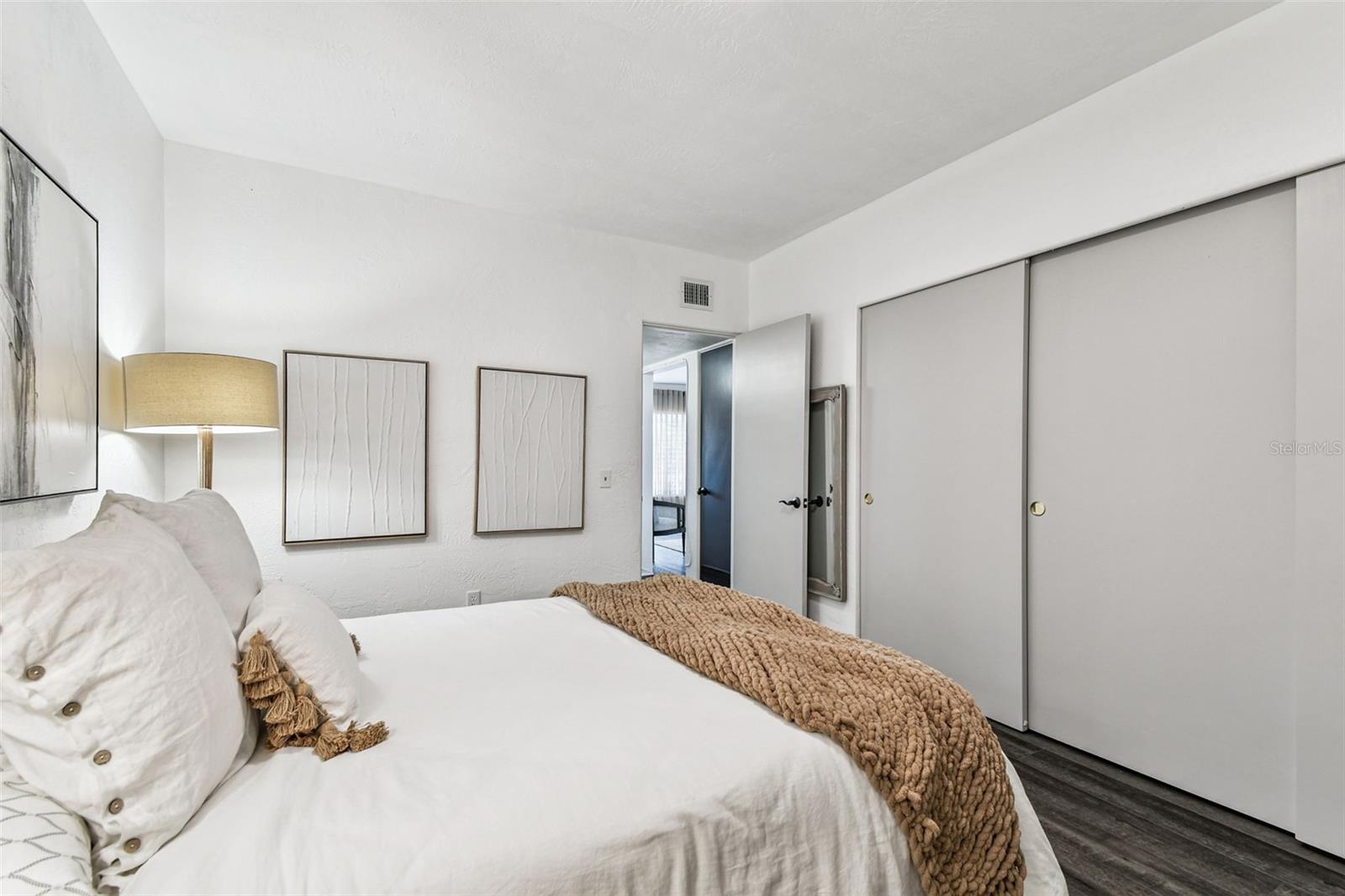 CLEARVIEW OAKS PARADISE - Residential