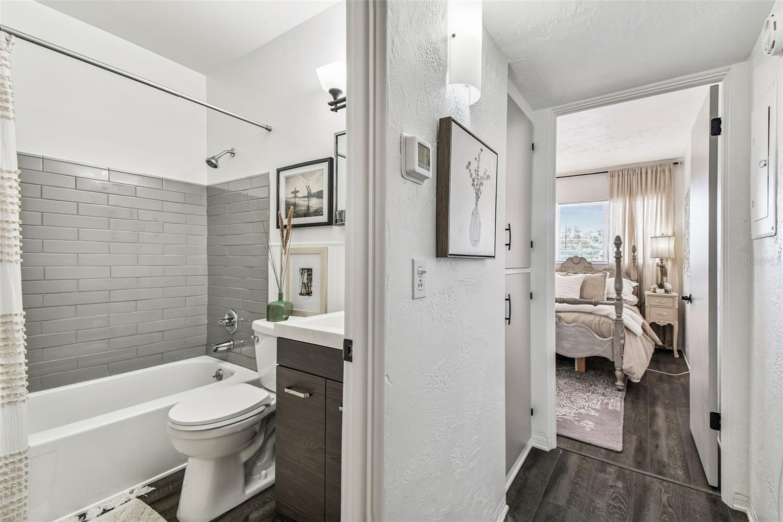 CLEARVIEW OAKS PARADISE - Residential