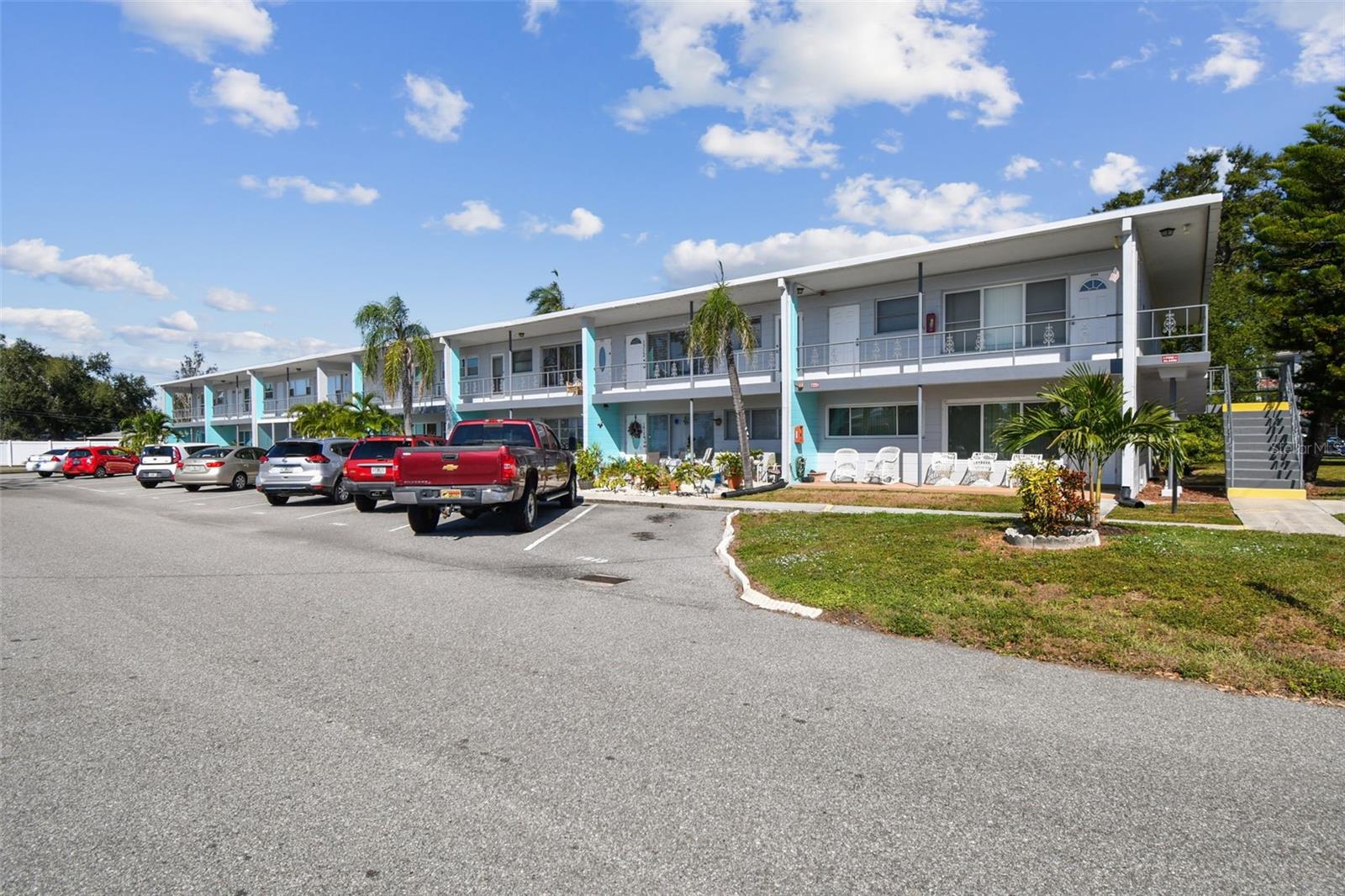 CLEARVIEW OAKS PARADISE - Residential