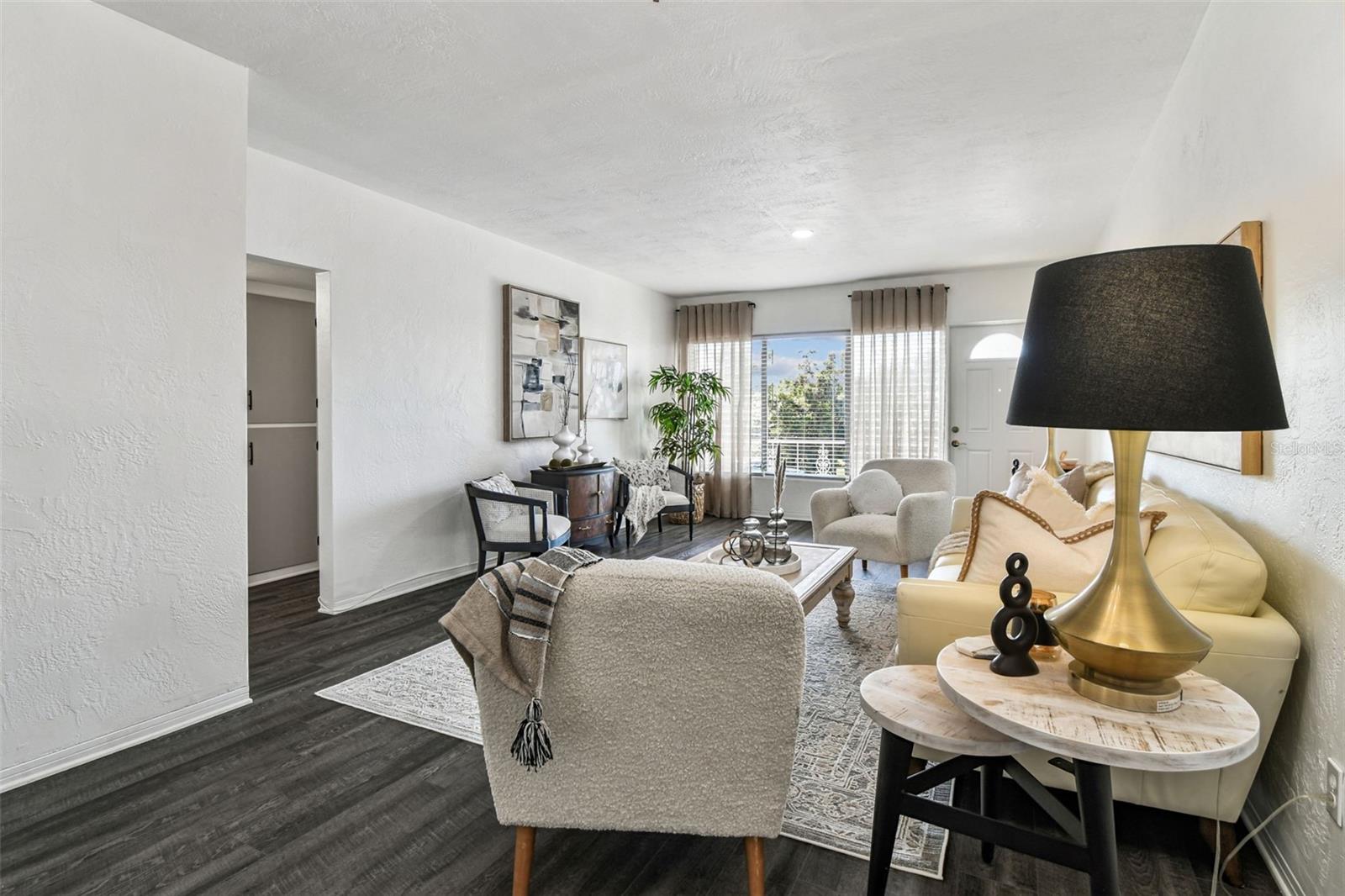 CLEARVIEW OAKS PARADISE - Residential