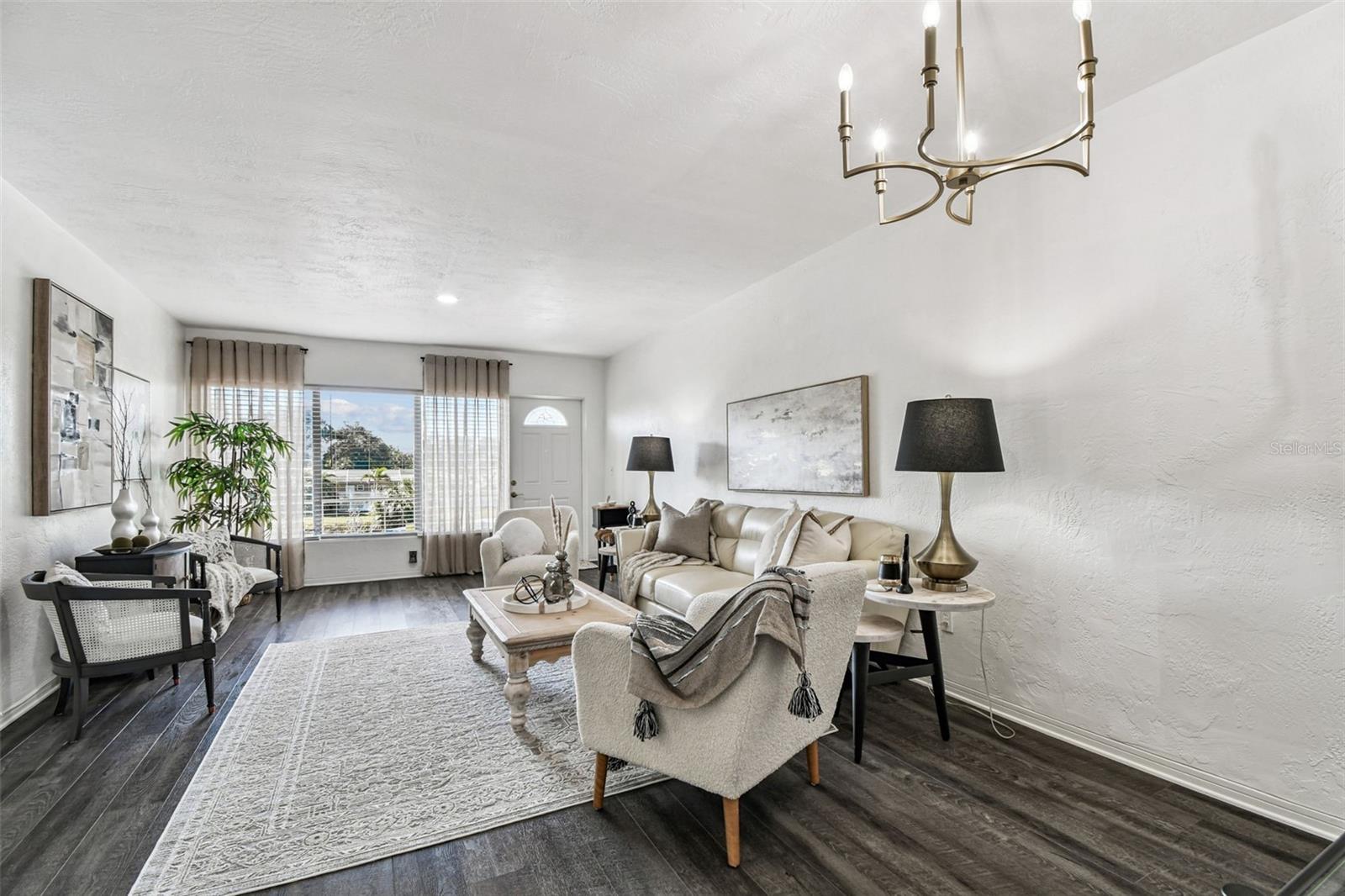 CLEARVIEW OAKS PARADISE - Residential