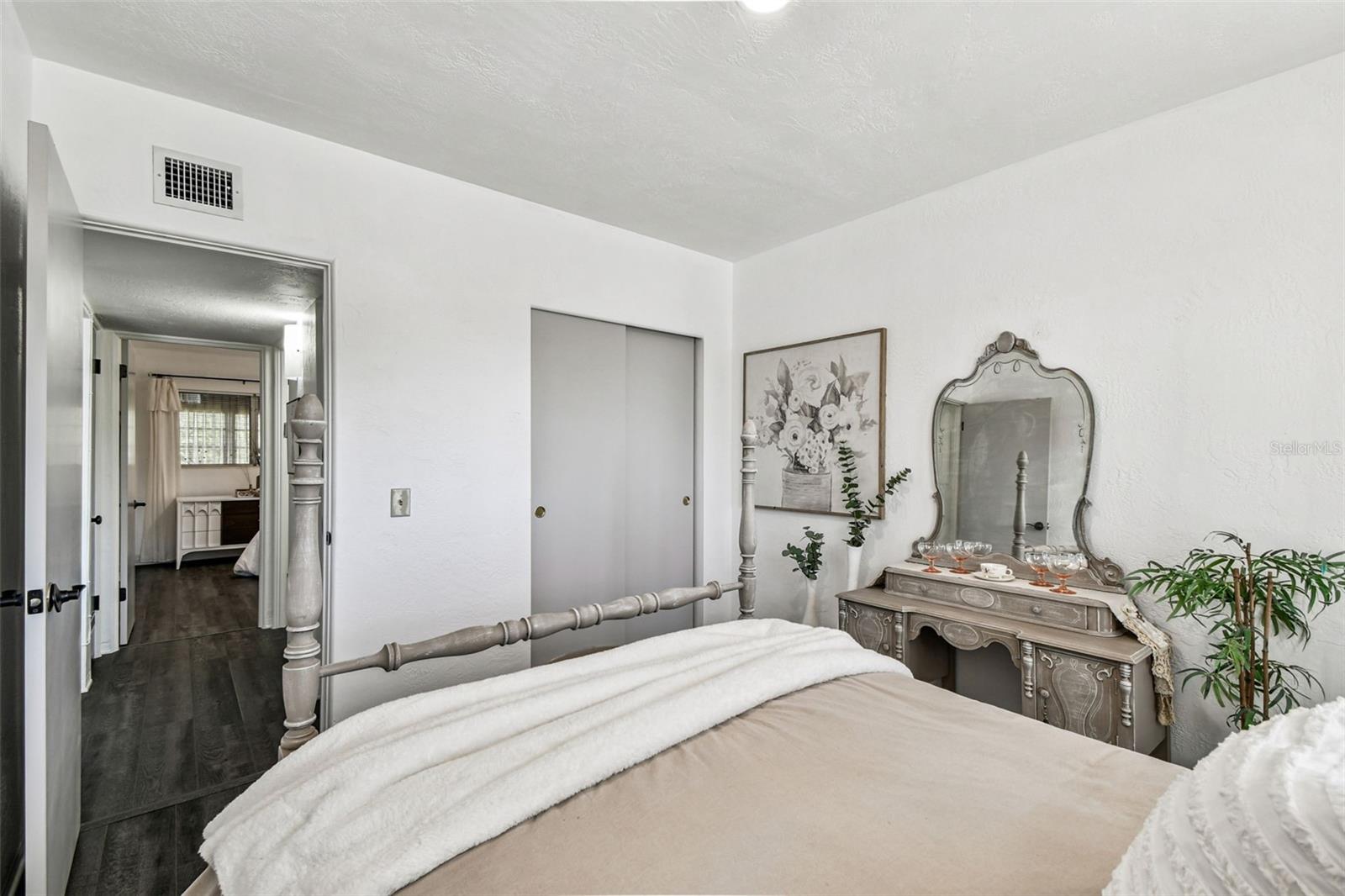 CLEARVIEW OAKS PARADISE - Residential