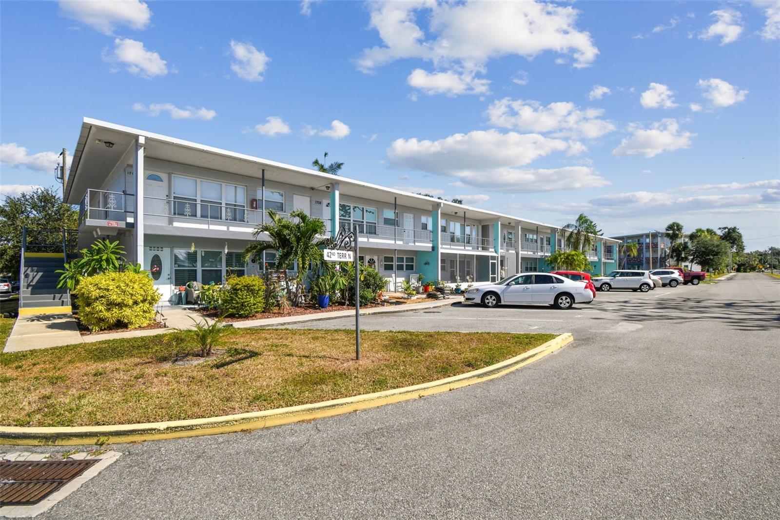 CLEARVIEW OAKS PARADISE - Residential