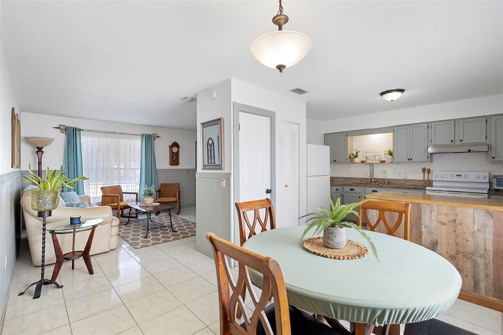 DELTONA LAKES UNIT 32 - Residential