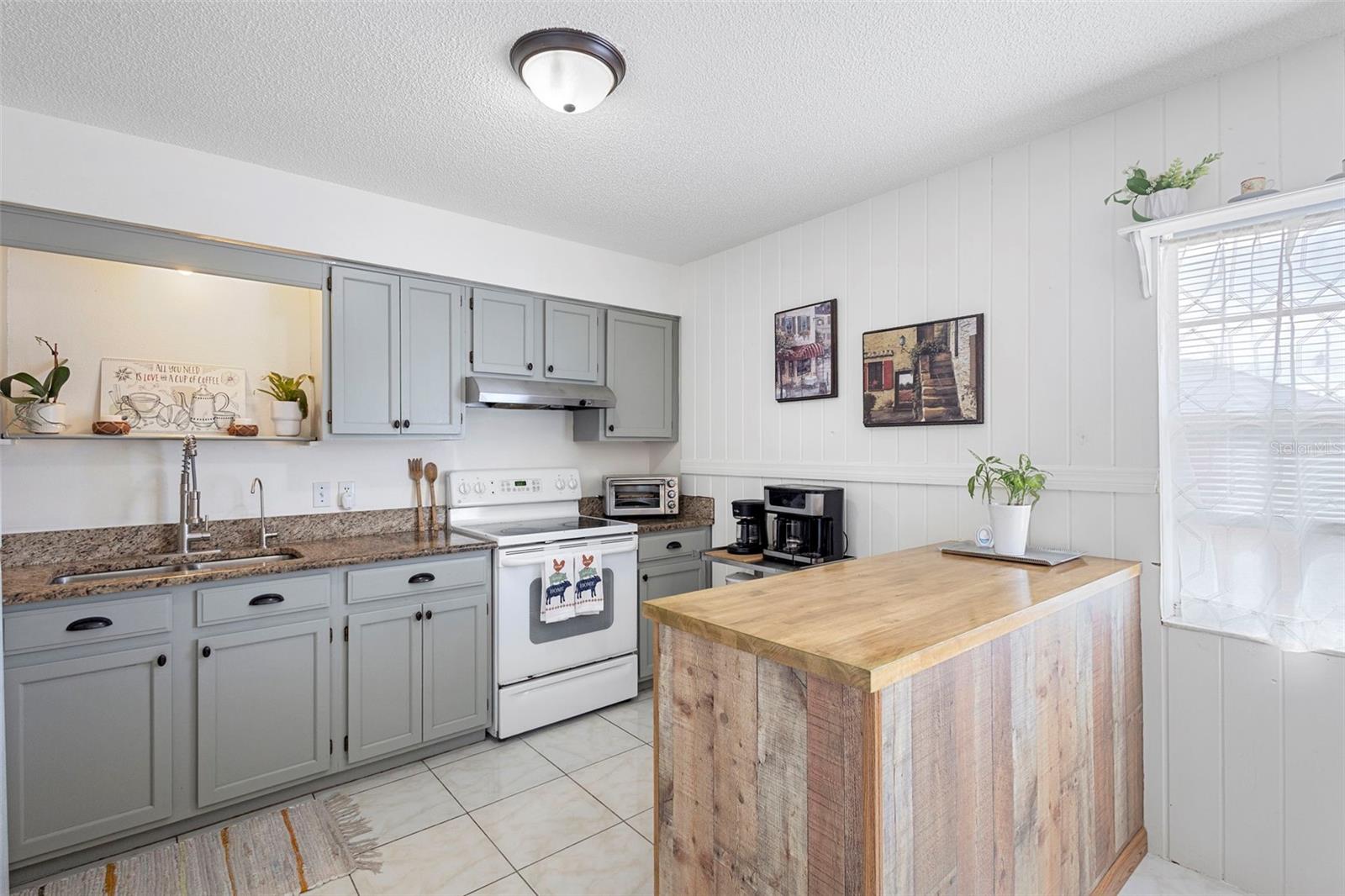 DELTONA LAKES UNIT 32 - Residential